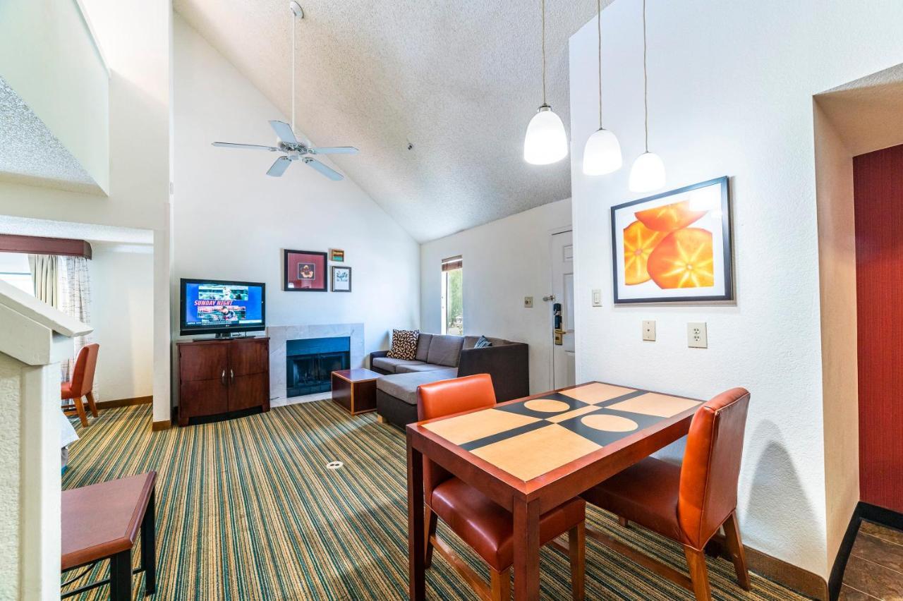 Metro Phoenix Loft Sleeps 6 מראה חיצוני תמונה