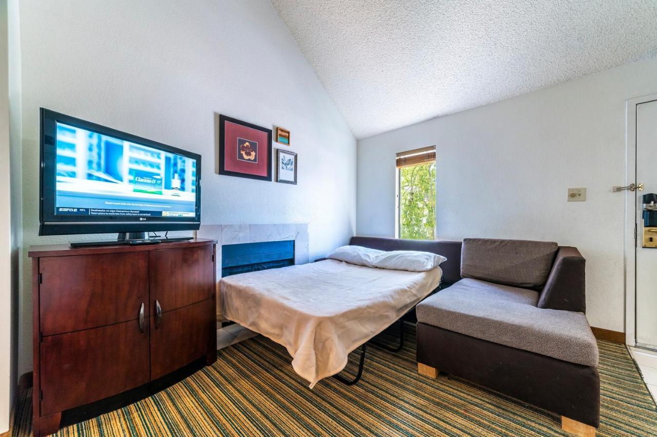 Metro Phoenix Loft Sleeps 6 מראה חיצוני תמונה